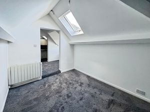 Bedroom- click for photo gallery